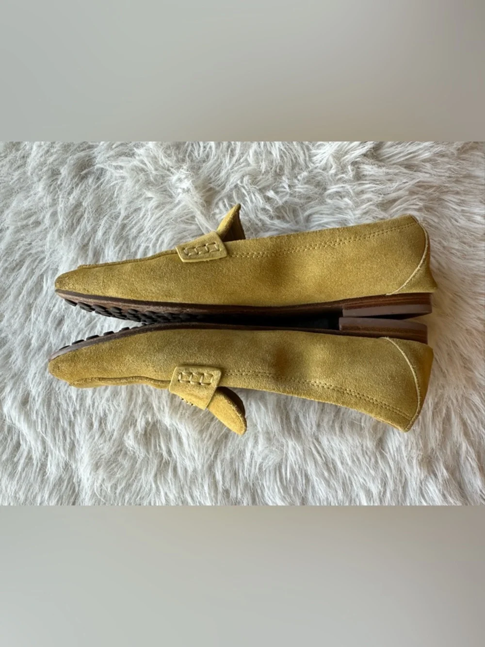 Tory Burch Mustard Yellow Suede Penny Loafers with Gold Emblem Ballet shoes 7.5 - Picture 6 of 16